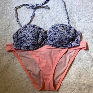 Victoria’s Secret bikini set